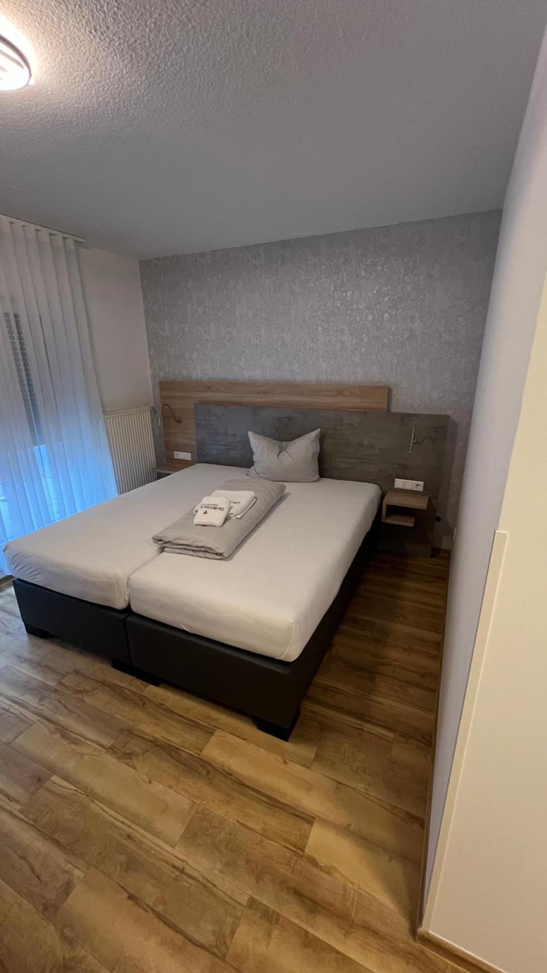 Hotel & Restaurant Am Kirschberg Alten Buseck Ngoại thất bức ảnh