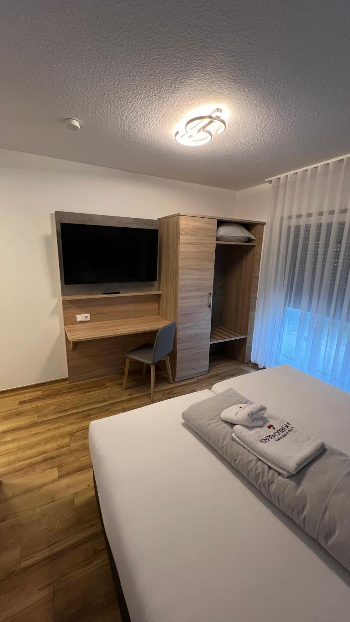 Hotel & Restaurant Am Kirschberg Alten Buseck Ngoại thất bức ảnh