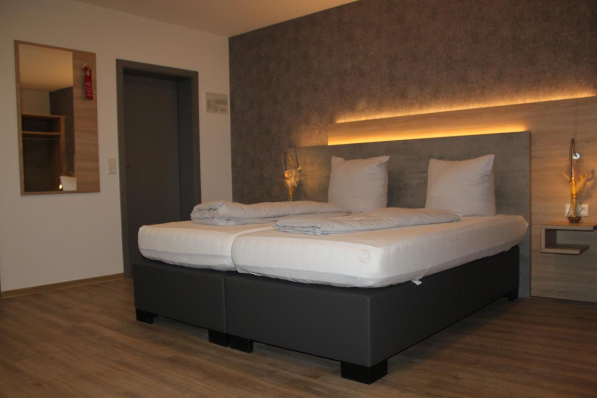 Hotel & Restaurant Am Kirschberg Alten Buseck Ngoại thất bức ảnh