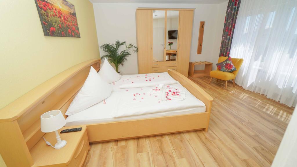 Hotel & Restaurant Am Kirschberg Alten Buseck Ngoại thất bức ảnh